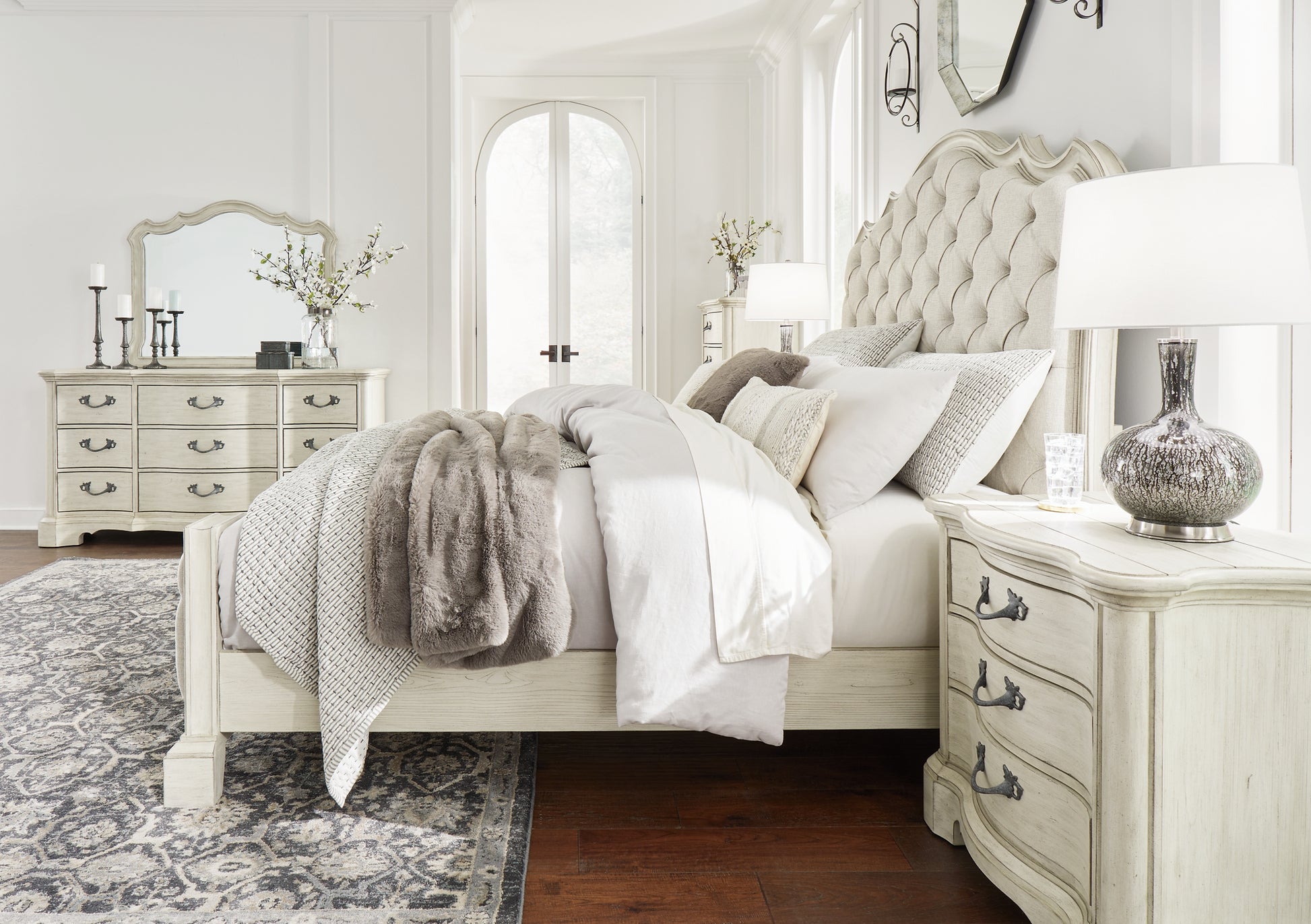 Arlendyne King Upholstered Bed with Mirrored Dresser Chest and 2 Nigh Home Connection
